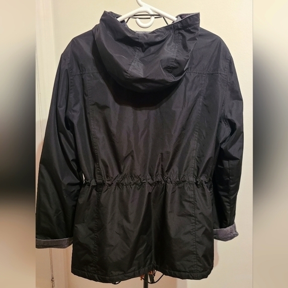 Fall/Spring black‎ coat - Picture 2 of 6